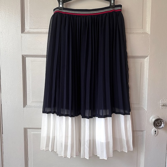 Tommy Hilfiger Women’s Skirt XS Micro Pleated A-Line Knee Length Preppy Classic - Picture 15 of 15